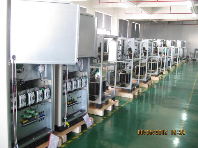 Fase UPS em linha 10KVA 40KVA 60KVA 100KVA 120KVA do centro de dados 3