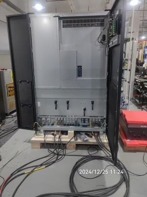 Revestimento conformal UPS de baixa frequência em linha com conversão dupla 500-800 kVA