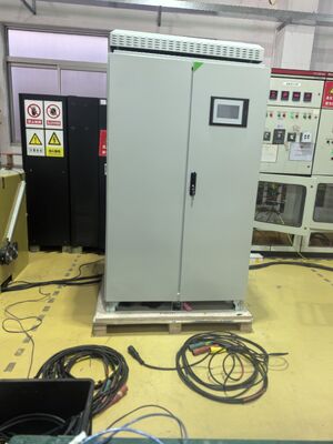 PE IND II 3/3P 220/384Vdc 10-800kVA Online UPS Industrial Eficiência de arrefecimento por ar ≥ 93%