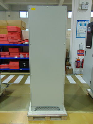 PE iND II estável 3/1P 220Vdc 10-80kVA UPS industrial online com tensão de entrada 380V/400V